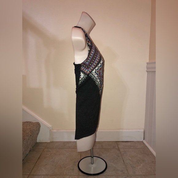 Gray top with a colorful design from Maurice’s in a size small - Picture 8 of 11